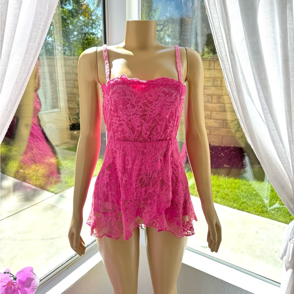 Temptations Positano Hot Pink Layered Sleeveless Top Shirt Blouse Size S Small